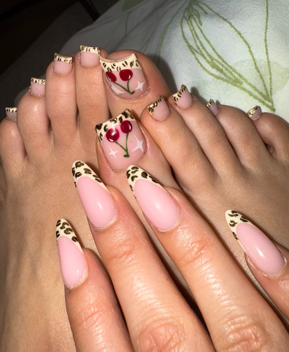Look at my beautiful leopard cherry mani pedi, I’m obsesseddd!

I love exploring new designs and styles but I lowkey want this one foreverrrr