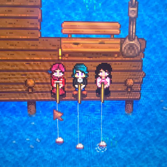 Ya ni les dije, pero me puse a jugar Stardew con mis hermanos, fue bien gracioso por que mi hermana nunca lo ha jugado xD

Si se da la ocasión y jugamos más temprano, haré stream ya que yo me estaba divirtiendo un buen jajaja aún que puede y haya mucho doxeo de por medio