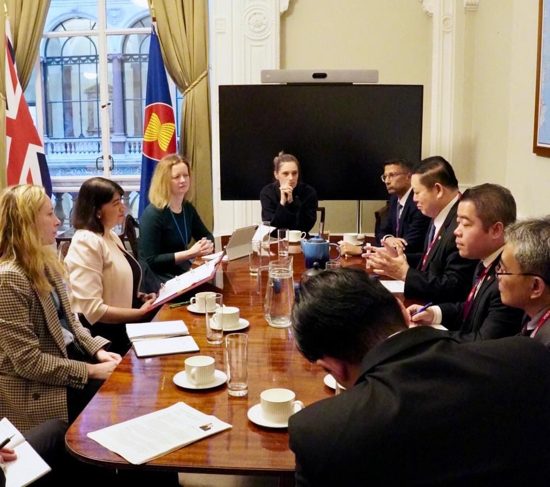 Helen Fazey tweet media