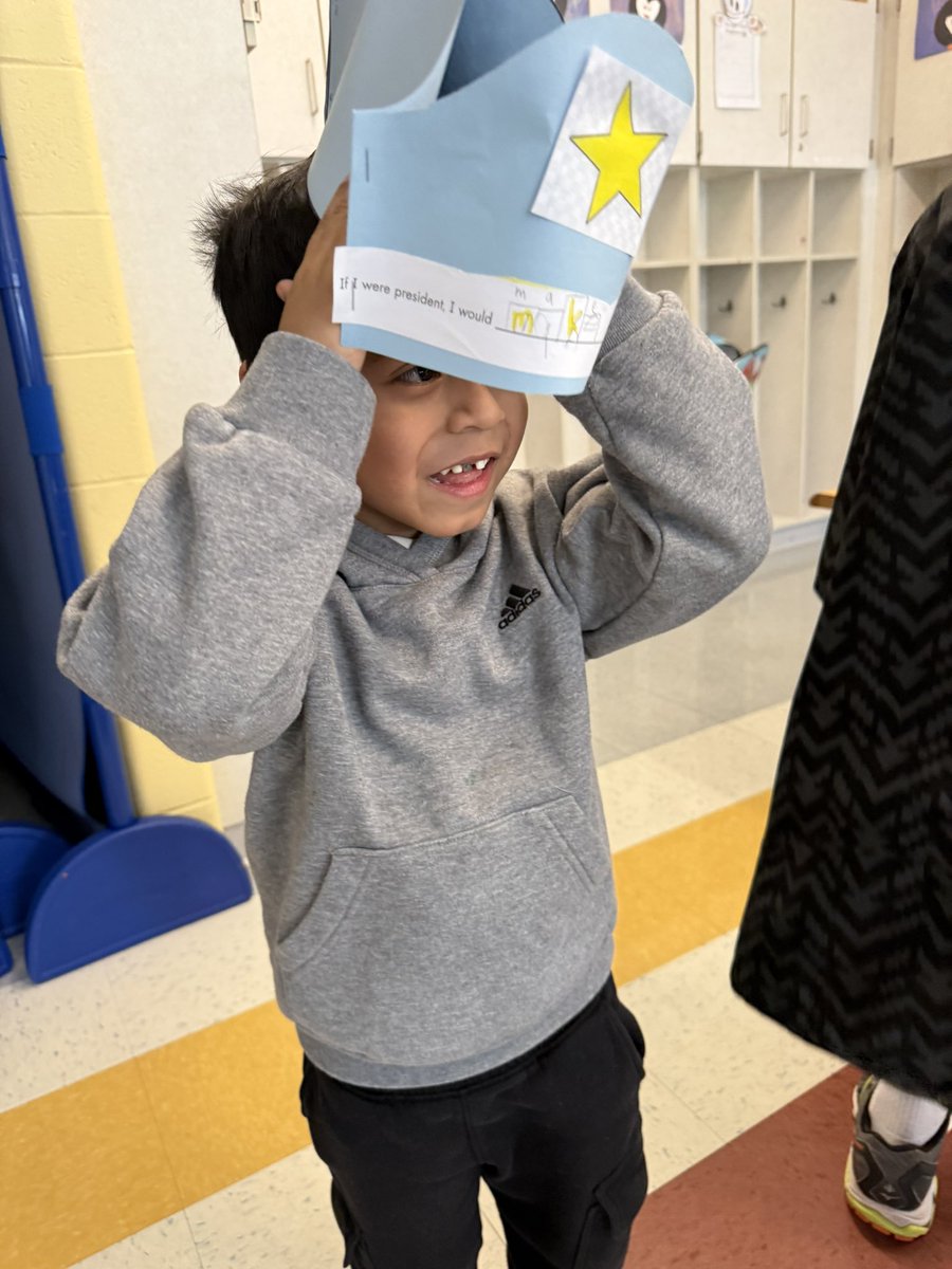 Richardella_FLC's tweet photo. Ready for President’s Day, we learned about George Washington and students had to write what they would do as president. https://t.co/Mw5sjrZ35U