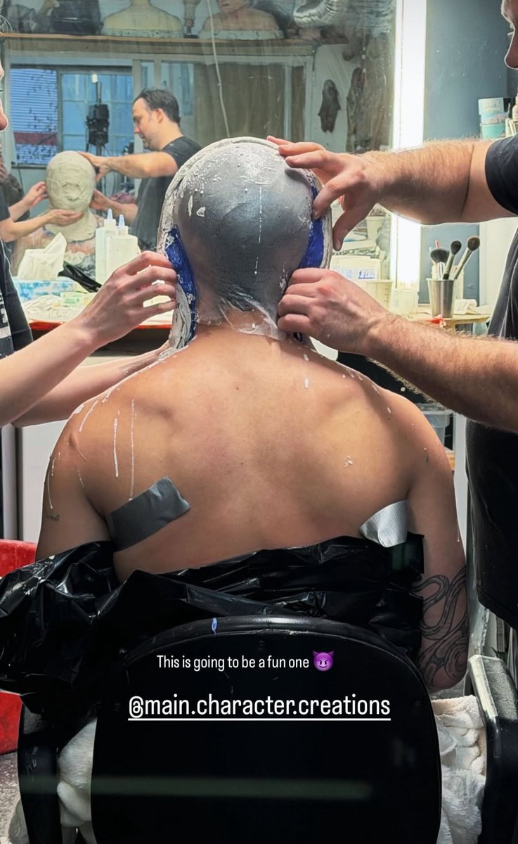 OI?

Hudson Williams compartilhou em seu Story que está fazendo moldes de seu corpo com a Main Character Creations, que podem ser utilizados para próteses e maquiagens especiais em filmes e séries. 👀