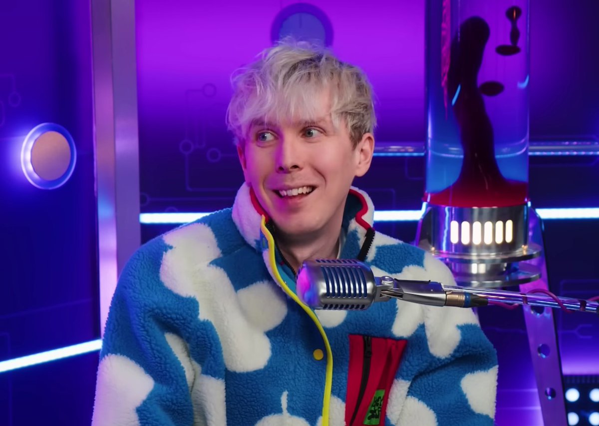 eveningchka's tweet photo. phil after saying his favorite celebrity is his boyfriend https://t.co/tkgLZmeTJF