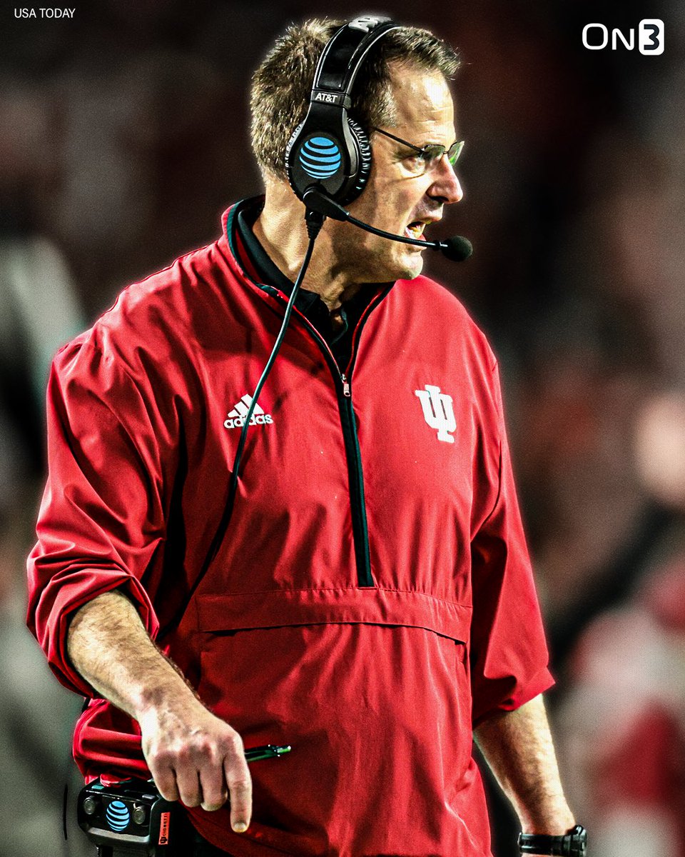 NEW: Indiana head coach Curt Cignetti’s championship headset sold for a record $112,500💰

Beating the previous record-holder in Bill Belichick’s game-worn Super Bowl 36 headset, which went for $10,200.

Read: on3.com/college/indian…