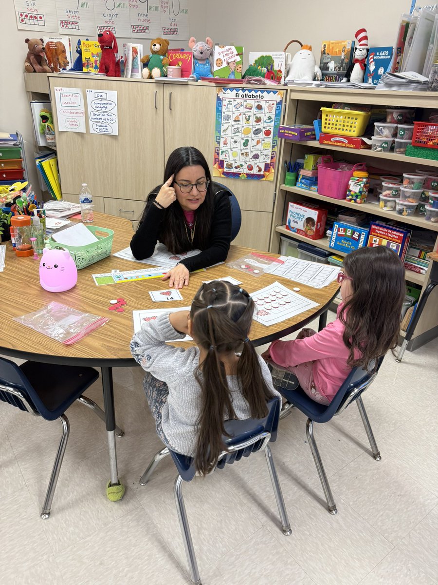 tchill_'s tweet image. What a fantastic day of learning @BrownBobcats! I loved visiting our dual-language classrooms—seeing our students thriving was so great. Proud of our team! #WeAreChannelview