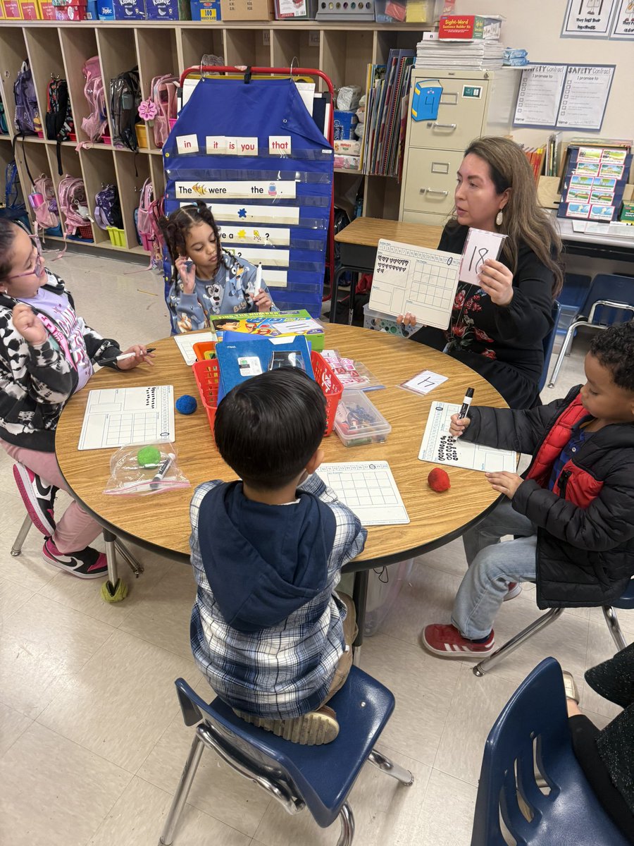 tchill_'s tweet image. What a fantastic day of learning @BrownBobcats! I loved visiting our dual-language classrooms—seeing our students thriving was so great. Proud of our team! #WeAreChannelview