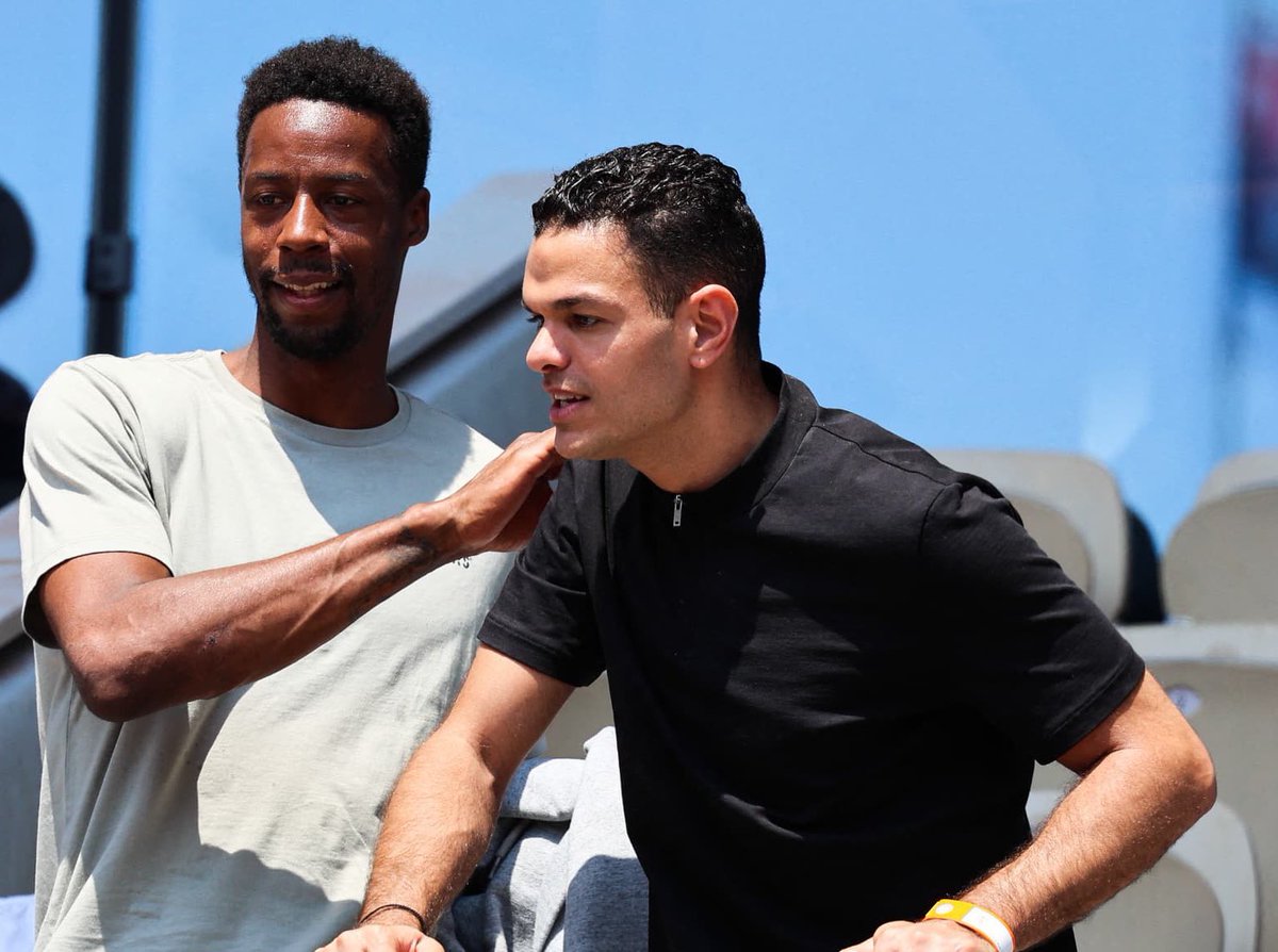 𝗣𝗔𝗦 𝗗’𝗔𝗗𝗜𝗘𝗨𝗫 𝗢𝗙𝗙𝗜𝗖𝗜𝗘𝗟. 𝗣𝗔𝗦 𝗗’𝗔𝗡𝗡𝗢𝗡𝗖𝗘𝗦. 𝗗𝗜𝗦𝗖𝗥𝗘𝗧 𝗩𝗢𝗜𝗥𝗘 𝗜𝗡𝗩𝗜𝗦𝗜𝗕𝗟𝗘 𝗟𝗔𝗜𝗦𝗦𝗔𝗡𝗧 𝗔𝗣𝗣𝗘𝗟𝗦 𝗘𝗧 𝗧𝗘𝗫𝗧𝗢𝗦 𝗦𝗔𝗡𝗦 𝗥𝗘́𝗣𝗢𝗡𝗦𝗘. 😶‍🌫️

BEN ARFA 🇫🇷 N’A JAMAIS POURTANT VRAIMENT ANNONCÉ SA RETRAITE À 38 ANS DEPUIS 4 ANS.