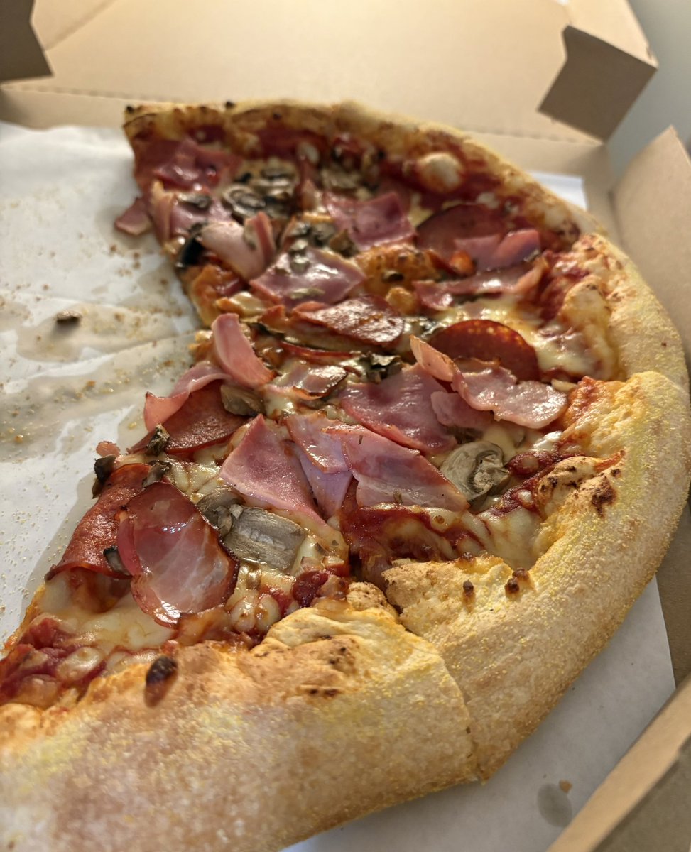 dywidendowopl's tweet photo. Wiedzieliście, że dzisiaj dzień #pizzy?! 🍕
$DPZ to jedna z moich ulubionych spółek, mimo tego że nie mam jej w portfelu 😉
Wleciała jakaś pizzka u Was? https://t.co/5tpUAK9Q4V