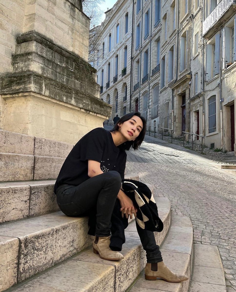 jeonghan's post on jeonghaniyoo_n 3 years ago today 🖤