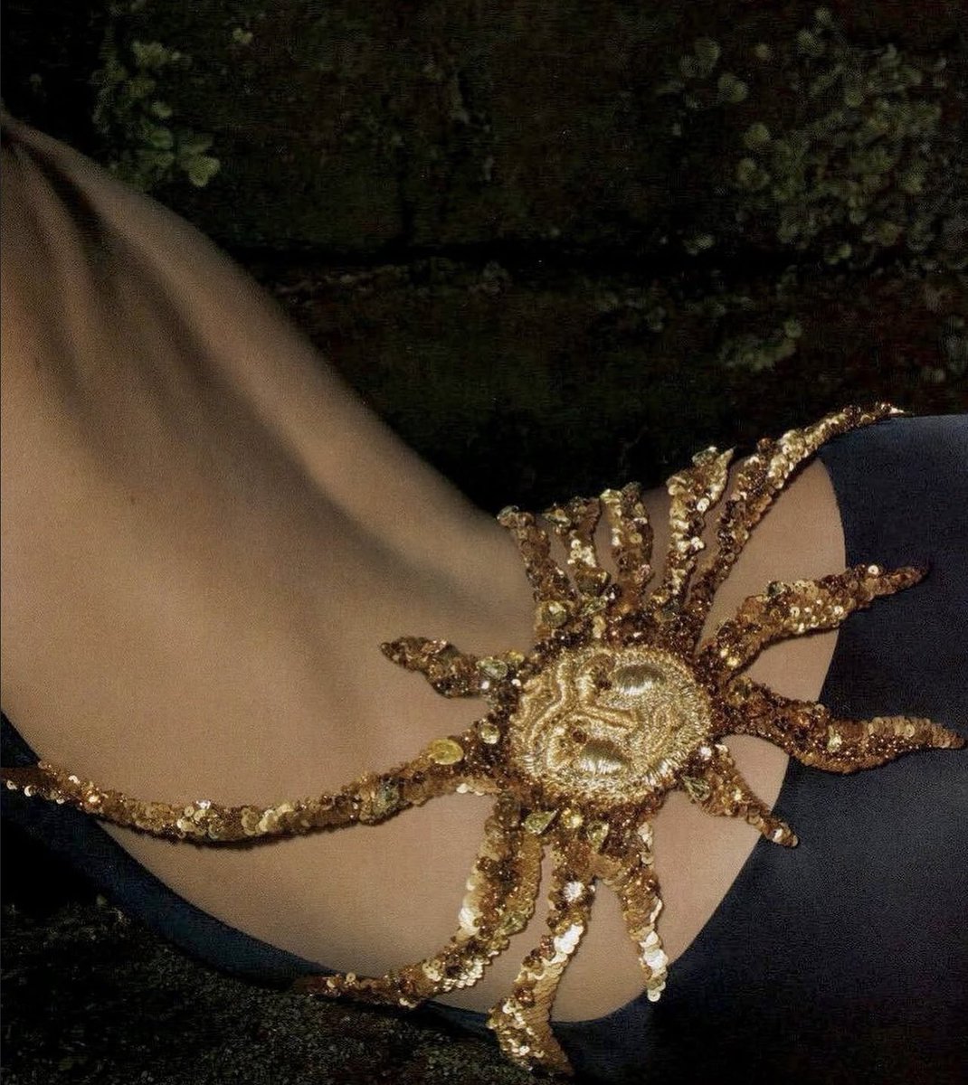 الكون tweet media