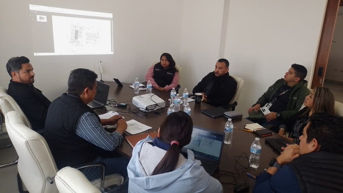 Sostuvimos una reunión interinstitucional con <a href="/Tu_IMSS/">IMSS </a> y el Ayuntamiento de Puebla para definir los espacios del predio que será donado para la reubicación del Centro de Salud #IMSSBienestar de Mayorazgo.