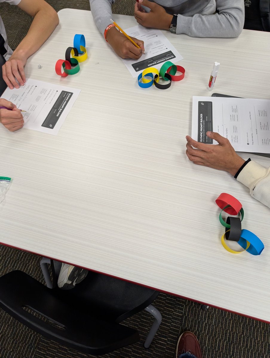 MacHSLibrary's tweet photo. Engaging students through Language Lounge Stations, where students who are testing in TELPAS practice listening, speaking, reading, and writing skills. @IrvingLibraries https://t.co/BvRymC2GiL
