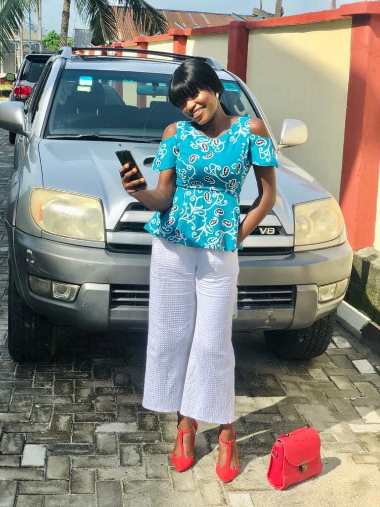 hesfirstLady's tweet image. Another day to hustle for 1k followers 
Am still active