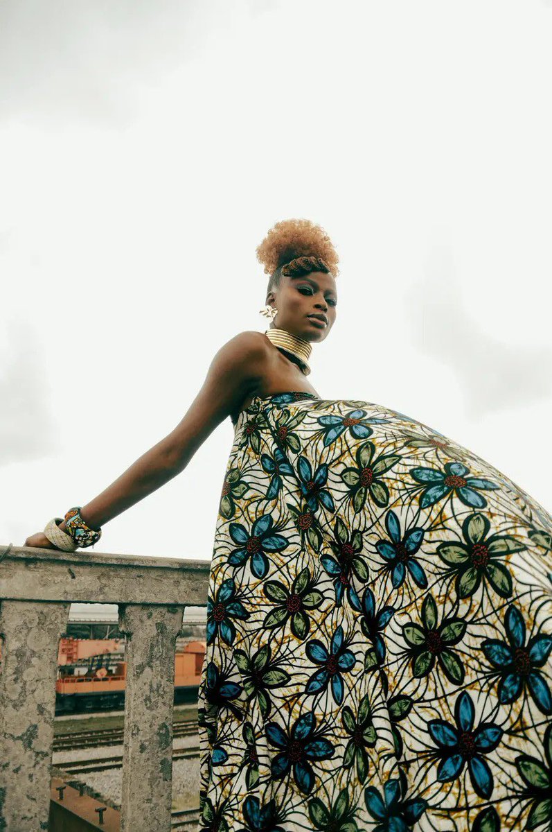 TeresaLubano's tweet image. Explore custom Afrikan textile design processes &amp;amp; techniques.Learn how digital, exclusive prints are crafted &amp;amp; why licensing ready-made designs can save time, money, and stress.
Read more: medium.com/nd-notes/afrik…
Image: Pexels/ Twinkle
#bemetaordinary #patterndesign #undameta