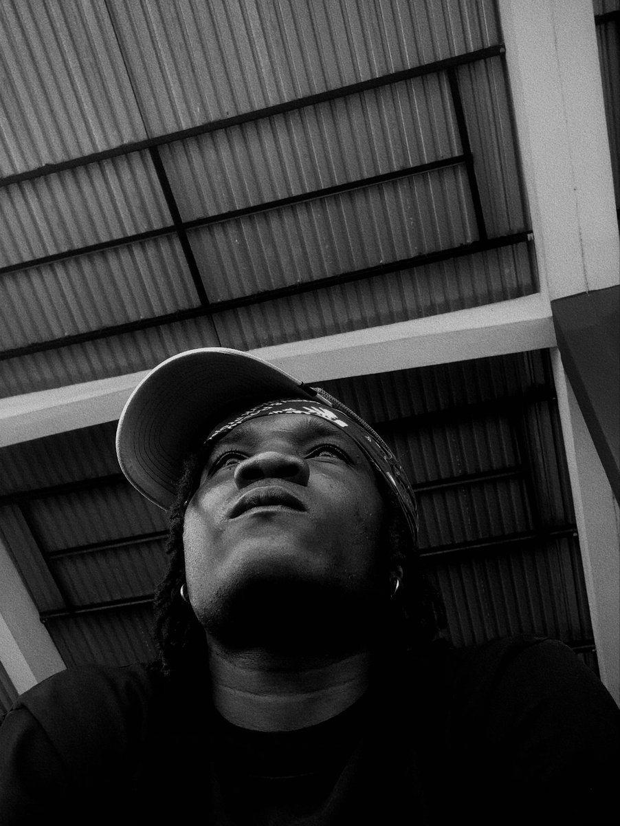 Fear of the unknown don kill many dreams, damn 🤧

I no fit gree 💪🏽