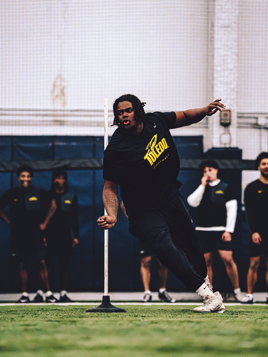 Toledo Football tweet media