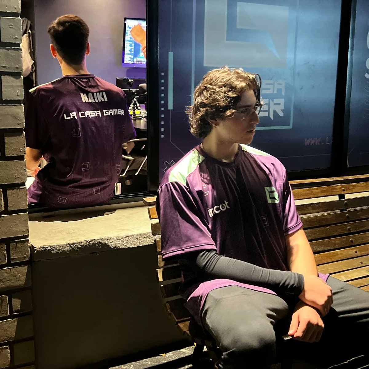 Luego de mi retiro me encuentro F/A para competir este 2026 con muchas ganas de mejorar y ganar, cuento con experiencia previa, cv y disponibilidad horaria completa, me desempeño como duelista pero estoy dispuesto a probar otros roles.

📩Msj abierto 
❤️Agradezco like, rt y vouch