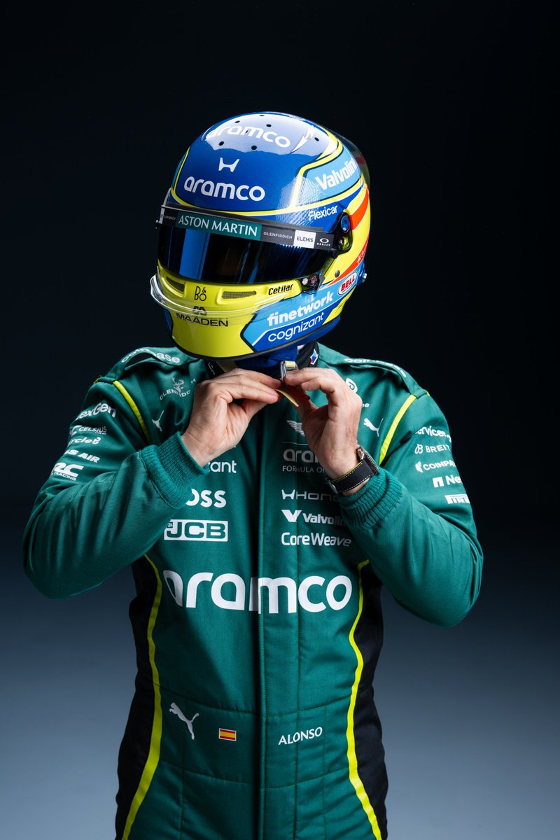 FormulaDirecta's tweet image. 🚨 ¡Fernando Alonso presenta su casco de 2026!

#F1
