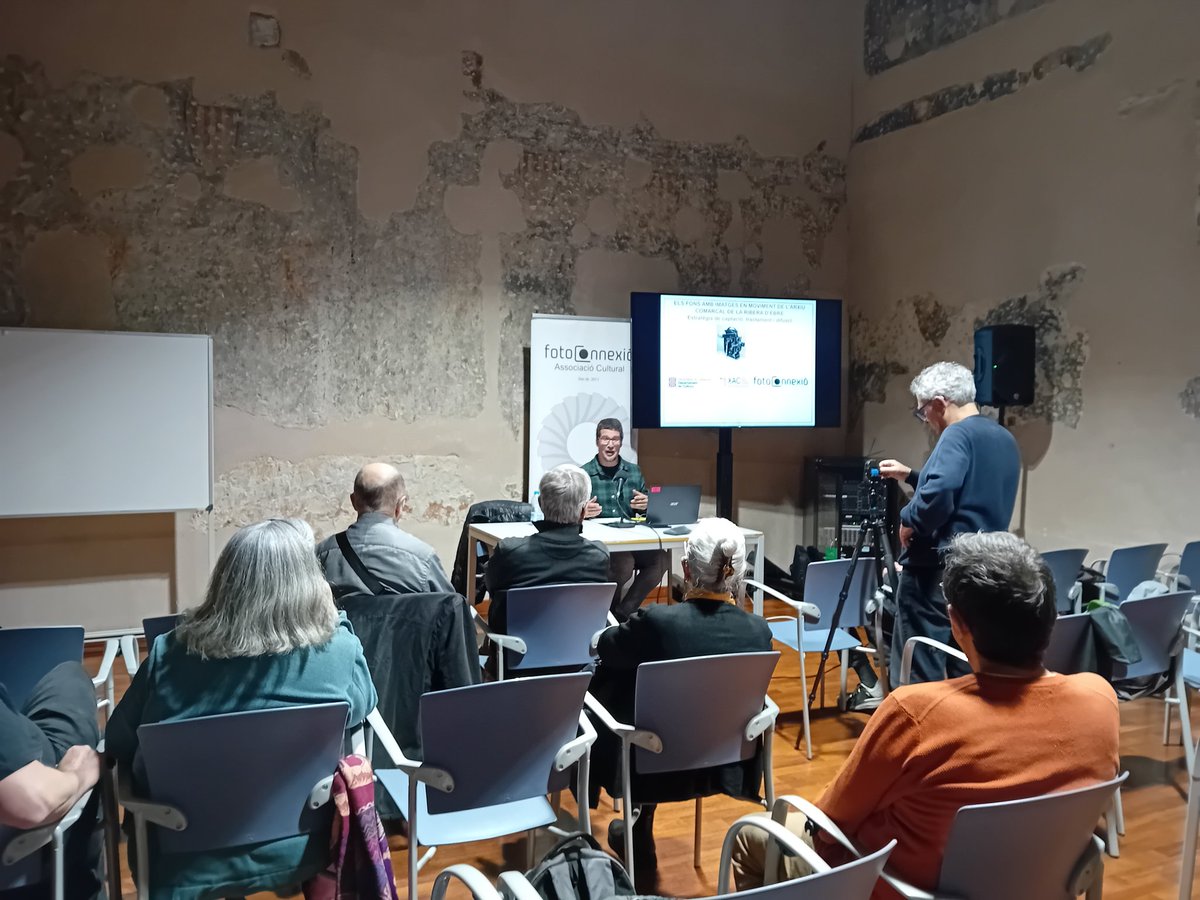 Fotoconnexió tweet media