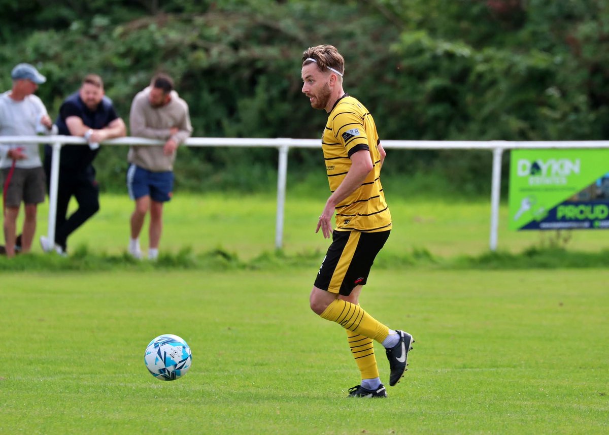 Trowbridge Town FC 🐝 tweet media
