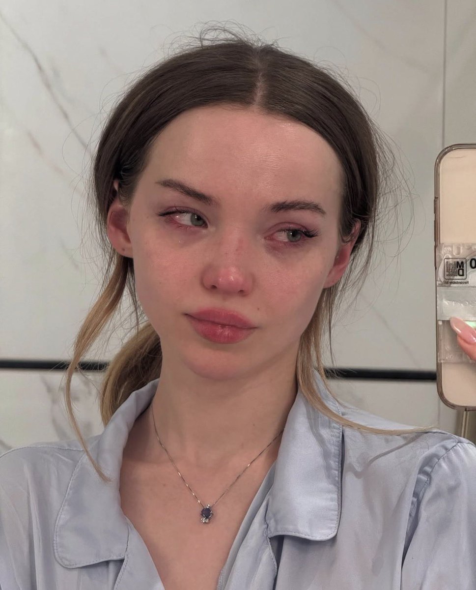 Dovecamerolpgm's tweet image. Dove Cameron at 8 years old, her best friend was murdered by her own father. at 15, her father killed himself. at 23, her friend cameron boyce died, she also went through 2 abusive relationships. dove cameron is a strong woman .