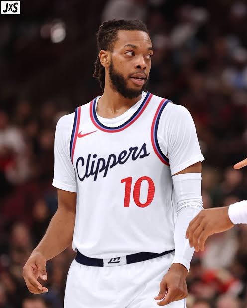 Lawrence Frank : 

l’orteil droit de Darius Garland est rétabli, mais il est maintenant gêné par une blessure à l’orteil gauche. Aucun calendrier de retour annoncé.