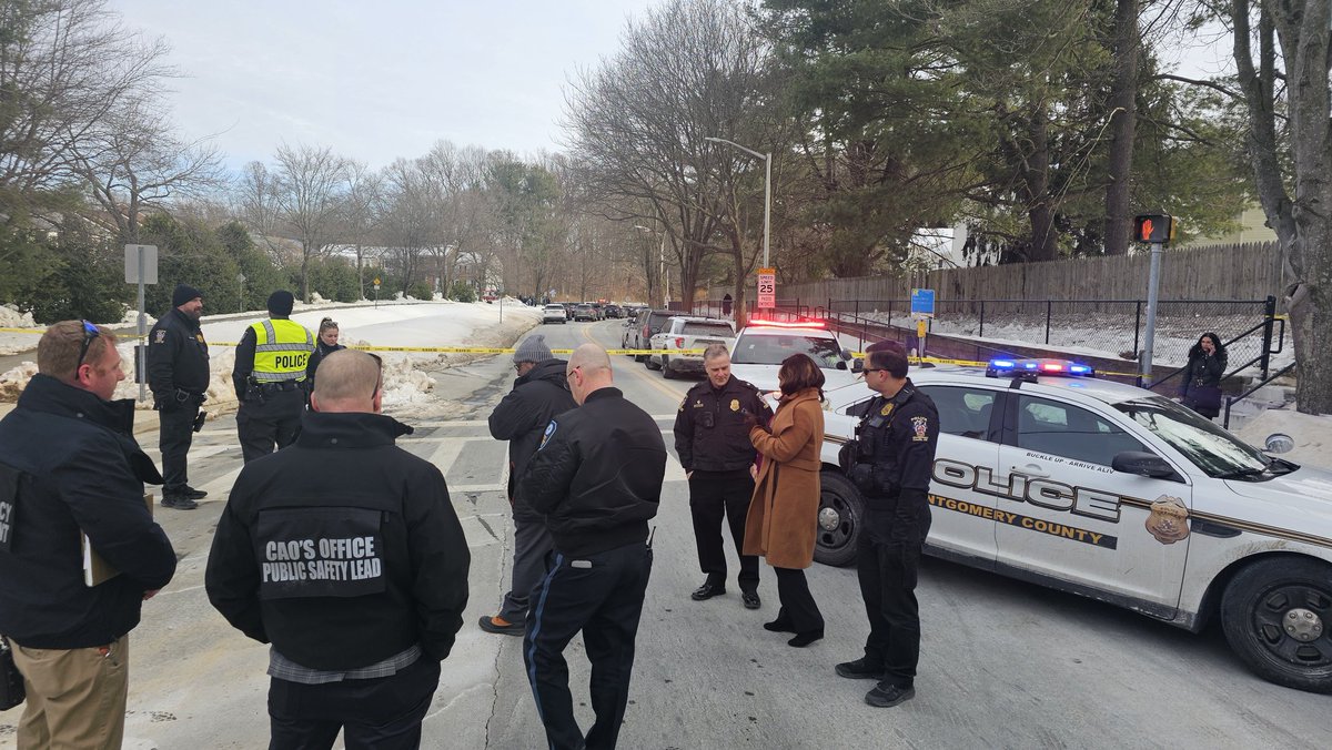 Adam Van Grack tweet media