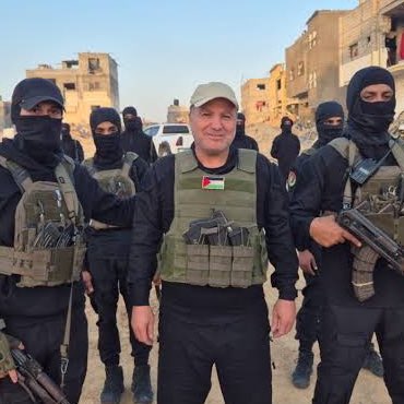 🗣️ El Kassam Tugayları Sözcüsü Ebu Ubeyde:

“İsrail’in iz sürücü köpekleri olan işbirlikçilerin kara kaderi yaklaşıyor. 

Onların akıbeti ölüm ve kaçınılmaz bir yok oluştur. 

Bu temiz topraklarımızda, kokuşmuş leşlerini kabul edecek bir mezar bile bulamayacaklar”