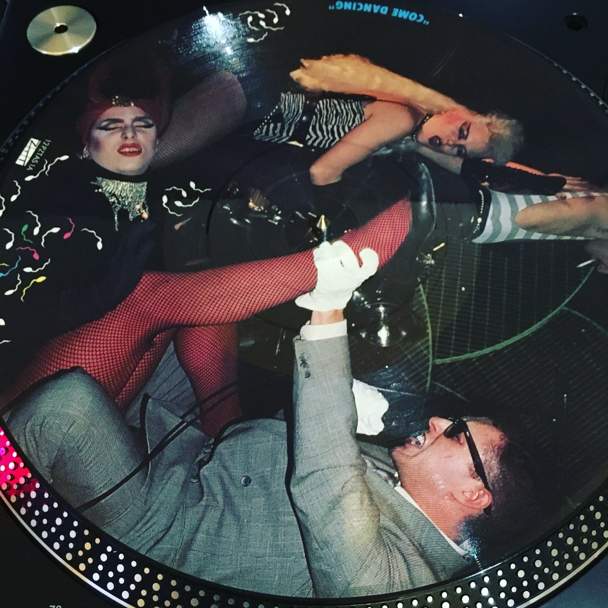 Happiest birthday wishes <a href="/TheHollyJohnson/">Holly Johnson</a> hope you’re having a wonderful evening 🎂