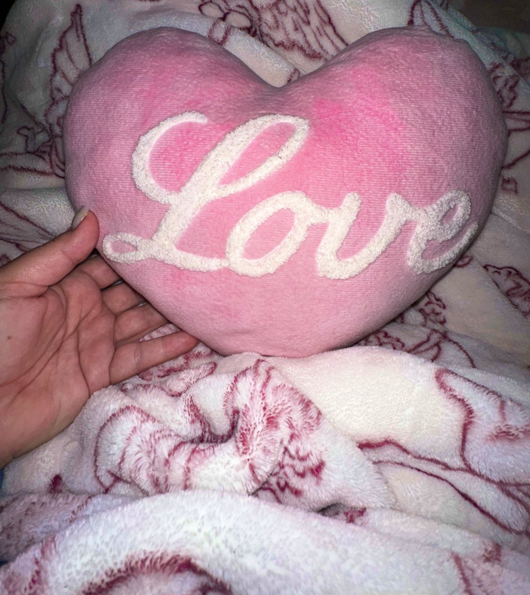 luvrgirl (@lovey_michii) / Posts / X