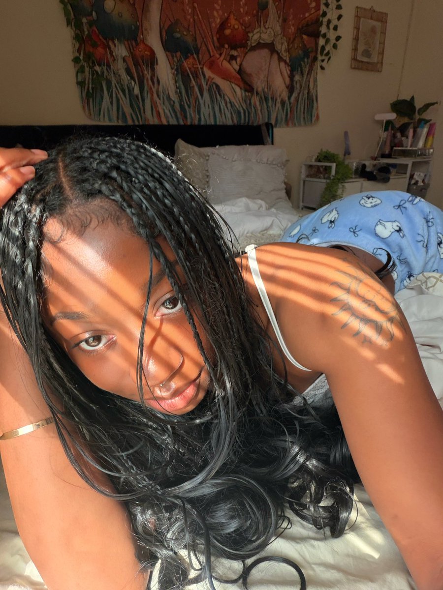 Riya🤍 tweet media