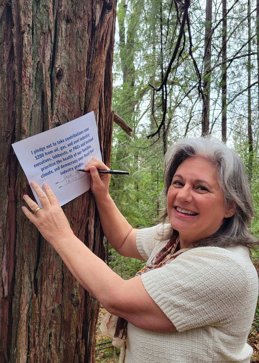 As a decade long EPA worker and public servant this is an easy decision. We must take bold actions to fight the climate crisis and we can't do that while taking money from the corporations causing it. #NoFossilFuelMoney #EPA #CleanWater #CleanAir #HeidiHall4Congress