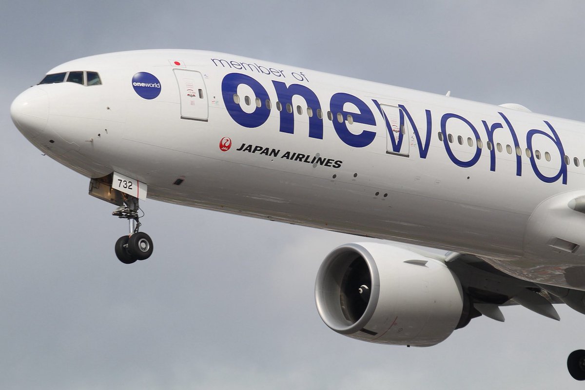 javiationuk's tweet photo. Small to Big @traveloneworld Livery members from British Airways and Japan Airlines at London Heathrow Airport.

#avgeek #aviation #planespotting #boeing #boeing777 #oneworld #britishairways #japanairlines #heathrowairport https://t.co/NskbbbRxU4