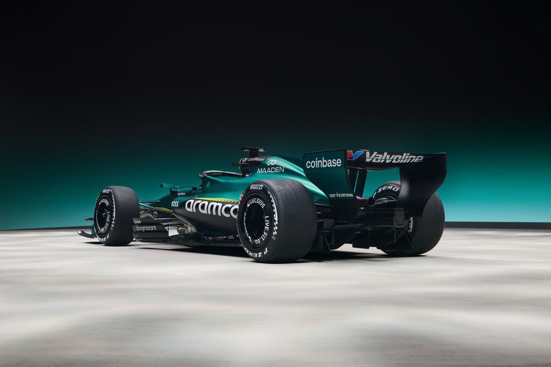 Así luce el AMR26 , primer proyecto del genio🧞‍♂️Adrian Newey para  <a href="/AstonMartinF1/">Aston Martin Aramco F1 Team</a> 📸, sexto monoplaza para el equipo de Silverstone. 
Con el Fernando Alonso en su temporada 23 buscará la ansiada 33 con el sueño de poder mirar hacia arriba en un proyecto que irá de menos a más #F1