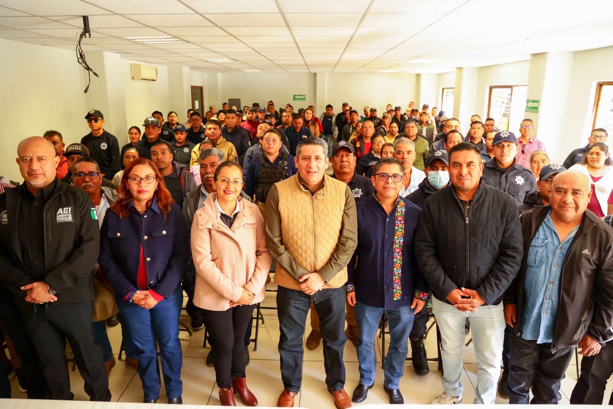 Necesario reconstruir la confianza y la seguridad desde las comunidades: <a href="/FiscalOaxaca/">Bernardo Rodríguez Alamilla</a> elindependienteenlinea.com.mx/necesario-reco…