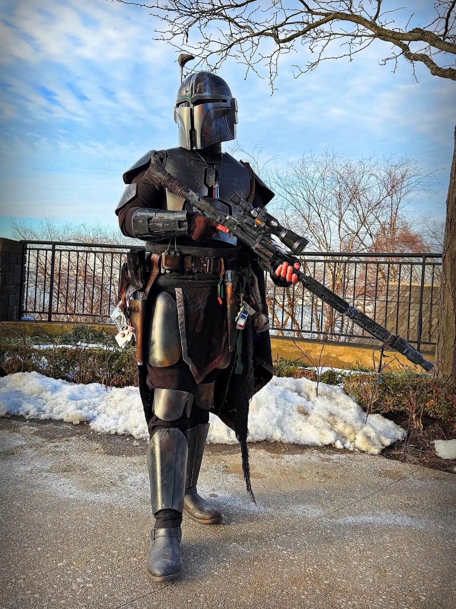 ValeMalikMando's tweet photo. Up to the challenge💪⚡️
#MandoMonday
#mandalorian #themandalorian #starwars #starwarscosplay #cosplay #mando #custommando #mandaloriancosplay #custommandalorian #beskar #mandaloriankit #mandocosplay https://t.co/hOnnHABvtL