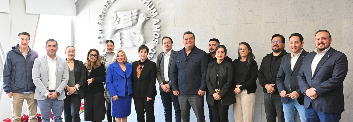 En el marco de los encuentros con fracciones parlamentarias del <a href="/Congreso_CdMex/">Congreso de la Ciudad de México</a>, diputadas y diputados del <a href="/GPPANCDMX/">Diputadas y Diputados PAN CDMX</a> se reunieron con equipo directivo de #CDHCM y su Presidenta, Dolores González, para sumar esfuerzos y trazar ruta de trabajo en favor de los #DDHH en la capital.