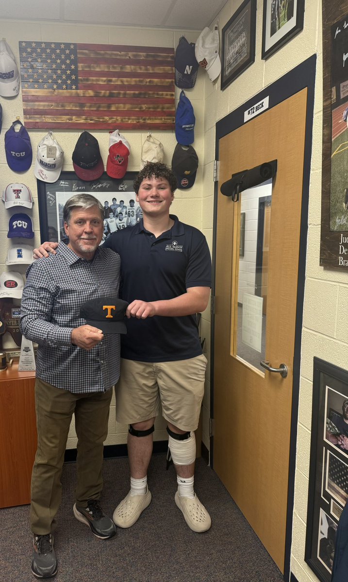 CarsonSCampbell's tweet image. After a great conversation with @Evan_M_Davis, I am grateful to receive my 11th D1 offer from @Vol_Football!! #GBO!!!
@CoachBeck_PTF @coachoffield @Meech_Dream14 @TXPrivateFBGuy @lettermans_ptf @PTFFootball @coachjoshheupel @CoachHalzle @Gelarbee