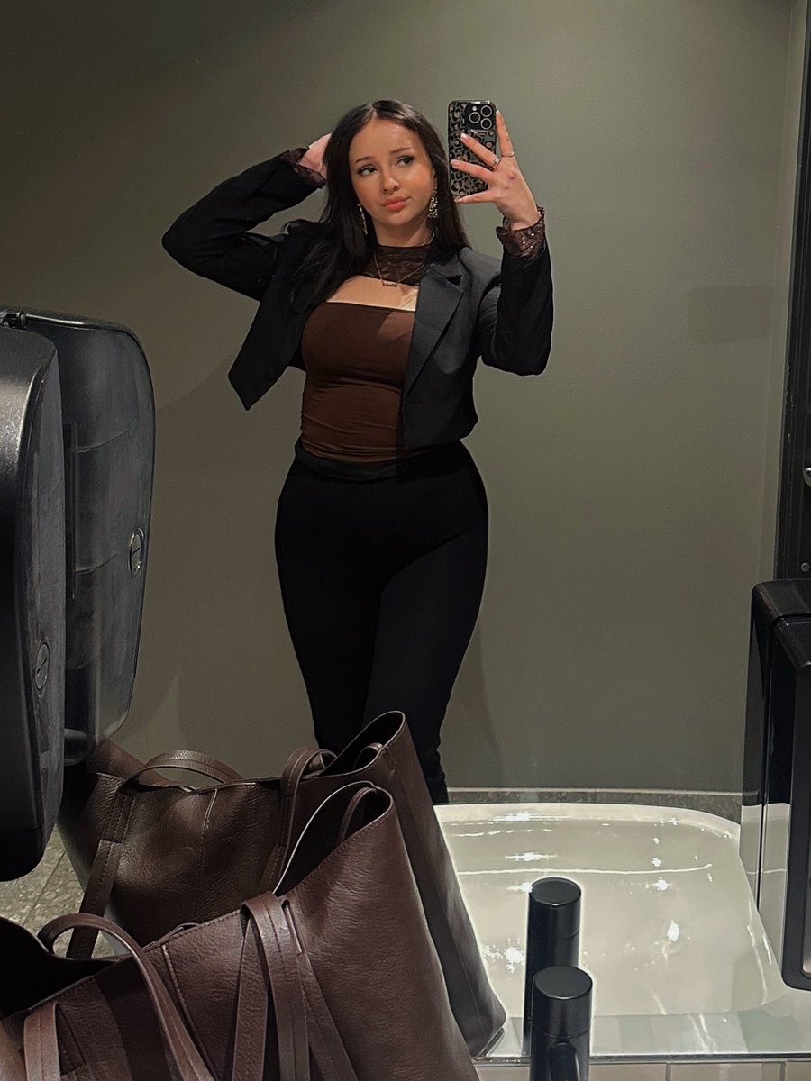 𝙖𝙣𝙣𝙖 ♡ (@annasadow_) / Posts / X