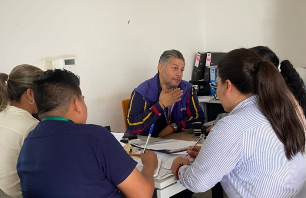 Acess_Ec's tweet photo. #Zona5 | ▶️ Realizamos una asesoría técnica a funcionarios del GAD Municipal del cantón Pedro Carbo de la provincia del #Guayas. 
A través de la orientación con base técnica, les brindamos información sobre el proceso de apertura de un establecimiento de salud.
🧵 https://t.co/R3O2nYGShf