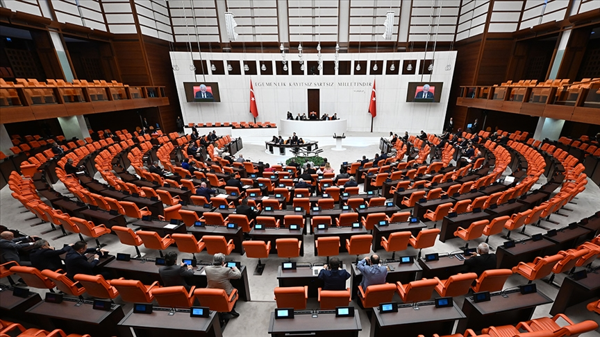 🏛️ TBMM’de Çözüm Bekleyen Önemli Mağduriyetler

📝 Kademeli emeklilik hakkı için bekleyiş
🎓 2024 KPSS ile öğretmenlere adil ek atama
📋 Mülakat mağduru öğretmenlere adil atama talebi
🛠️ Staj ve çıraklık dönemindeki haklar
🏗️ Yapı kayıt sorunları ve çözüm beklentisi
🚛 Taşeron