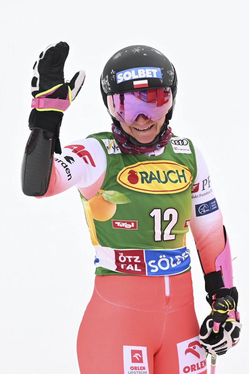 Kacper Tomasiak nigdy indywidualnie nie stał na podium Pucharu Świata. Najlepszy wynik? Dwa razy 5. miejsce. I ma srebro Igrzysk!🥈

Maryna Gąsienica-Daniel nigdy nie stała na podium Pucharu Świata. Najlepszy wynik? Dwa razy 5. miejsce. 

Przypadek? 🤔🙃