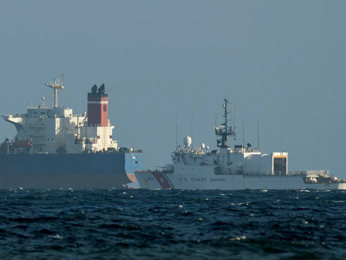TPObserver's tweet image. x.com/TPObserver/sta… 
🇺🇸 🇻🇪 ⚡️ — NEW: The United States military seized the Panama-flagged tanker Aquila II, linked to Venezuela, in the Indian Ocean as part of a campaign to enforce President Donald Trump’s oil blockade.

🔴 The Pentagon said Aquila II was tracked from the…