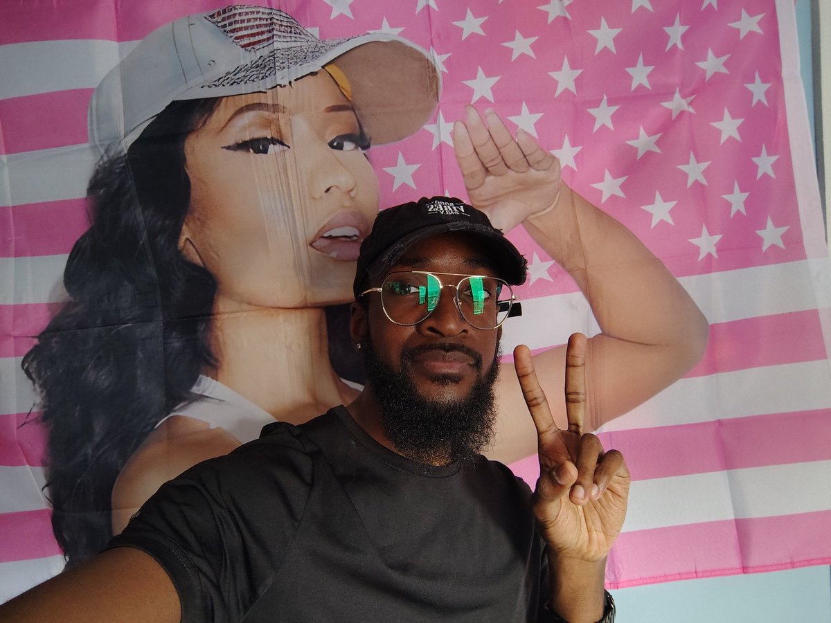 JCHndrxx's tweet photo. Uh oh, a barb received his first Nicki flag today! Thank you again @afukinblkbarbie for hooking me up with this. YOU are so appreciated ❤️🫶🏾

Now official republican barb! 🇺🇸🫡 #MakeAmericaGagAgain #maga #republicanbarb #BarbzxMAGA https://t.co/x1g4unLzeW