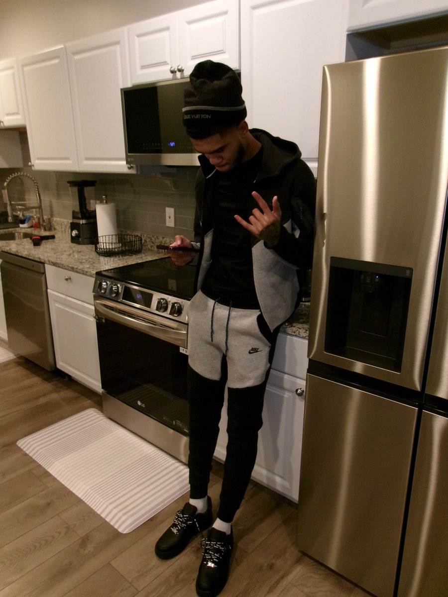 MSIXWOP's tweet photo. https://t.co/9ActofKE6M