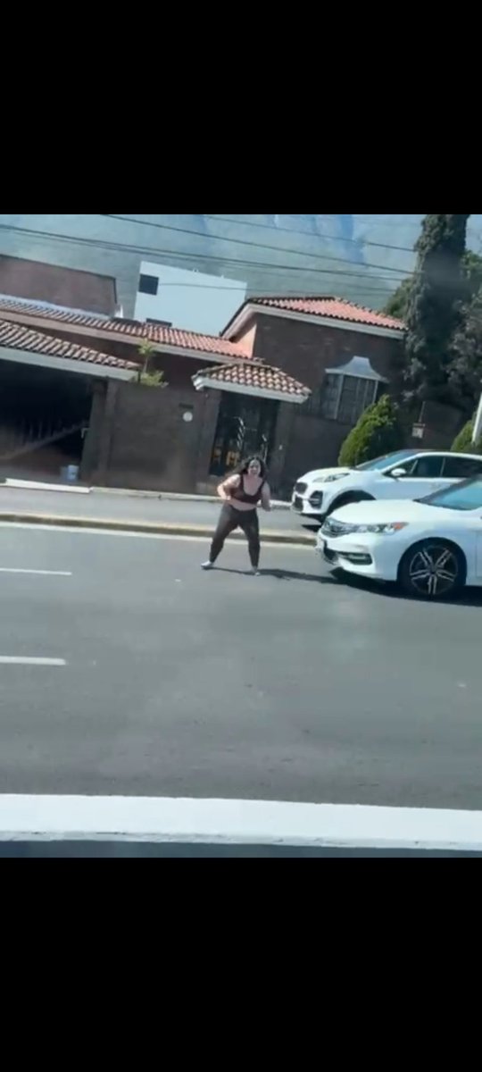 Pinche konan, ya empezó a grabar su programa.