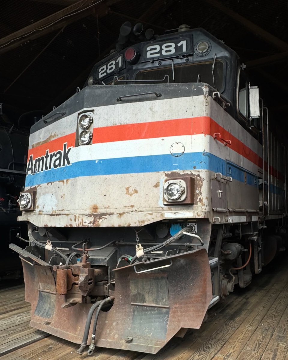 MenloLibrary's tweet image. Join us this Wednesday, Feb. 11 for a virtual trip to the California Railroad Museum! People travel from throughout the world to experience this popular facility--but this week it will travel to you! Sign up now: bit.ly/4jfG4qa