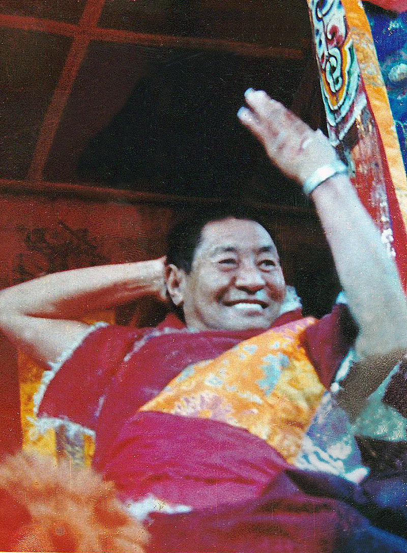 Khenpo_Sodargye's tweet photo. Throughout his life, His Holiness always had the highest regard for Wang Dü. Regardless of which holy site he visited, he would recite this prayer at least three times. #KhenpoSodargye #JigmePhuntsokRinpoche #WangDu #MagnetizingActivity https://t.co/Zsk8F73d1C