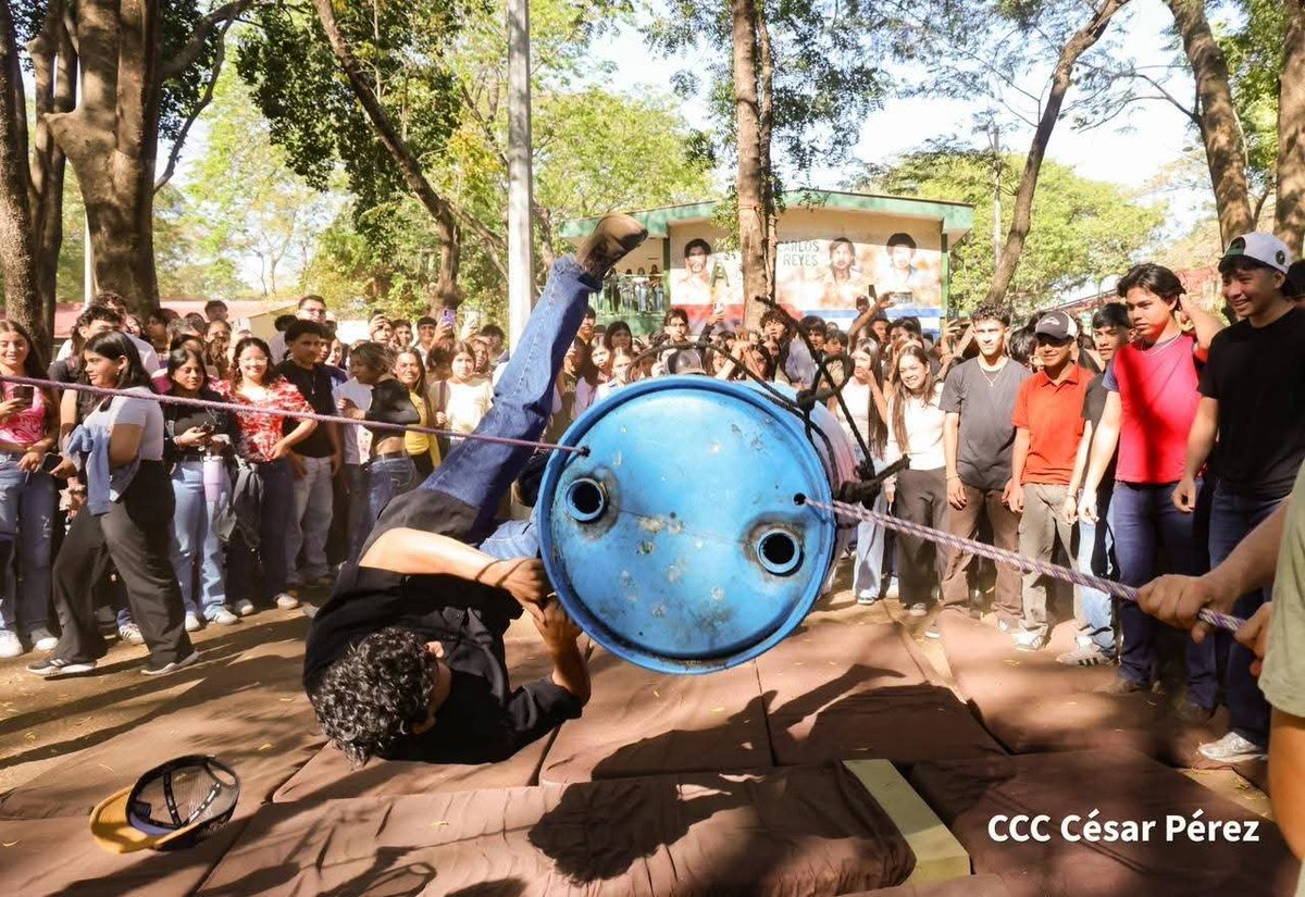 db_nicaragua's tweet image. 🎓📚 Con dinámicas recreativas, prácticas en laboratorio y conferencias, la Universidad Nacional Agraria Bernardino Díaz Ochoa recibió a estudiantes de nuevo ingreso y continuidad, fortaleciendo la convivencia y el aprendizaje académico. 🌿🔬

#Nicaragua
#UNA