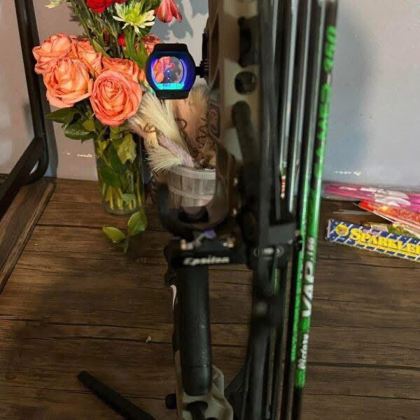 BNorman70's tweet photo. Mathew’s V33X 29
$750
FOR SALE  Mathew’s V33X 29. Bow is very clean with no dings or damages, The V3X 29 is tailored for hunters who prioritize maneuverability without sacrificing performance. #bowhunting #hunting #archerylife #panahan #deerhunting #archer #traditionalarchery https://t.co/sKq7z4Kyvn