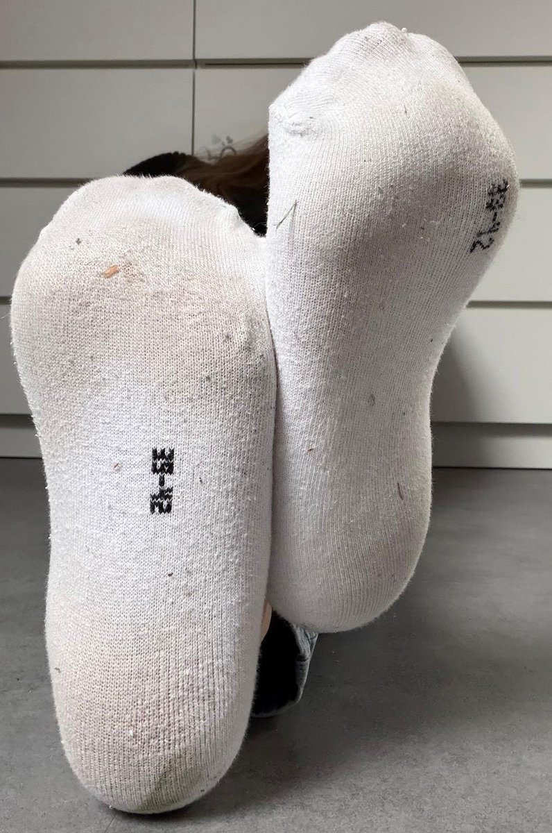 2 verschiedene Socken, wäre es dir aufgefallen, wenn es hier nun nicht gestanden hätte? 

Two different socks, would you have noticed if it hadn't been mentioned here? 

Wornsocks • Feetfetish • whitesocks • worship 

<a href="/rt_feet/">Feet RT PROMO 💯K</a> <a href="/FootParadiseRT/">#FootParadise RT Group</a> <a href="/RtFeet_/">Rt feet</a>